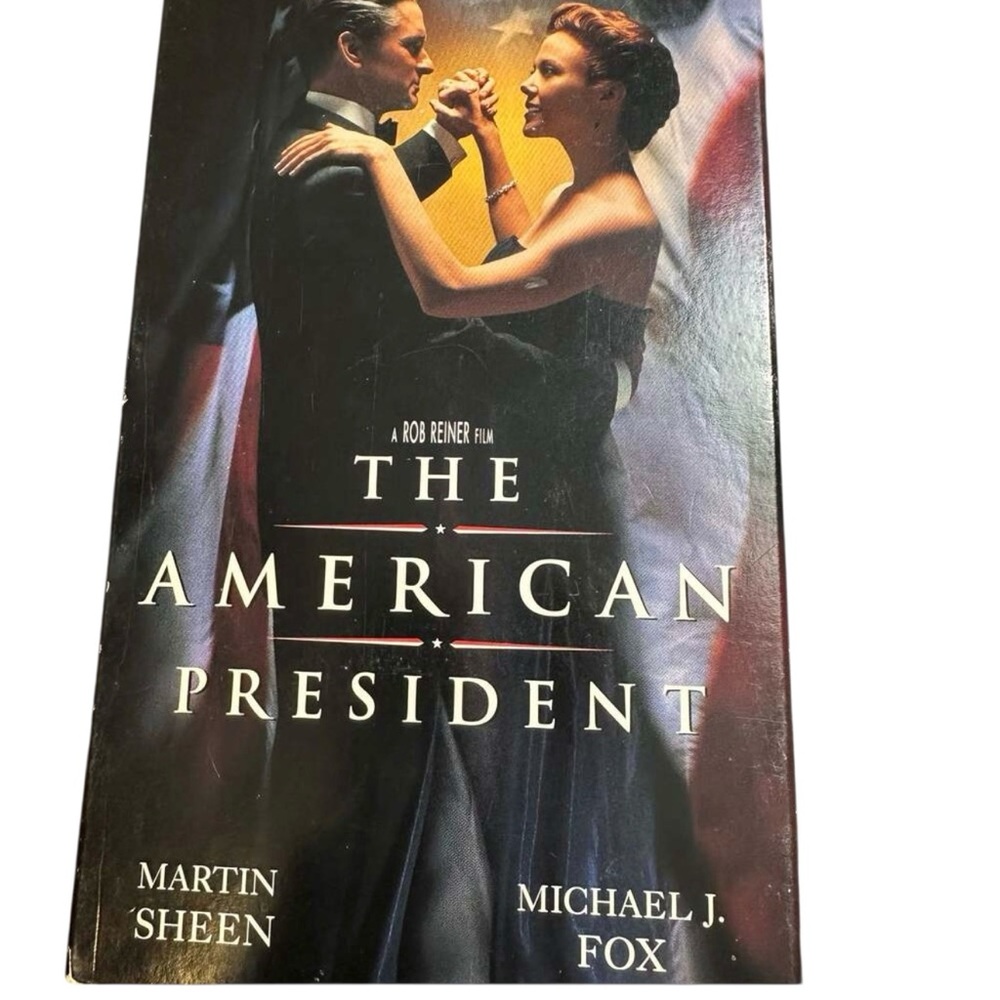 The American President VHS 1995 Michael Douglas Annette Bening